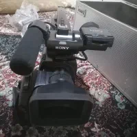 دوربین فیلمبرداری سونی+باطری+کیف+پرژکتور|دوربین عکاسی و فیلم‌برداری|احمدی, |دیوار