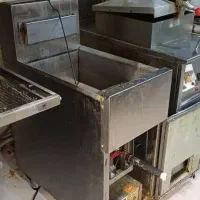 وسایل فست فود و سرخ کن هنی پنی آمریکایی