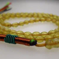 تسبیح شاه مقصود ۱۰۱ بسیار ریز تراش ۸ گرمی کد ۱۵۳|بدلیجات|قم, چهل درخت‎|دیوار