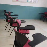 تجهیزات مدرسه(آگهی فروش کمد وصندلی دسته دار و میز)|صندلی و نیمکت|شیراز, فرهنگ شهر|دیوار