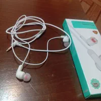 هندزفری نوی نو استفاده نشده