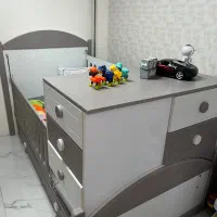 تخت و کمد کارکرده