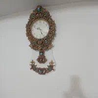 ساعت دیواری سالم وزیبا