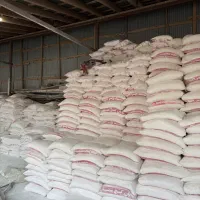 راننده و کارگر مصالح فروشی