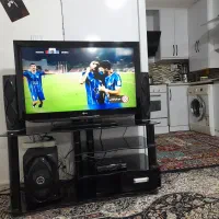 میز تلویزیون شیشه ای