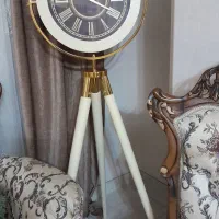 ساعت ایستاده