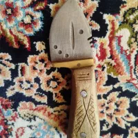 یک عدد چاقو