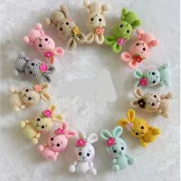 جاکلیدی آویز و عروسک بافتنی