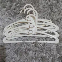 چوب لباسی نوزادی ۱۲ عددی|کفش و لباس بچه|تهران, علم و صنعت|دیوار