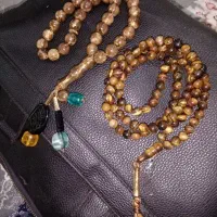 تسبیح کهربا وچشم ببر