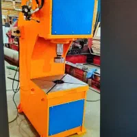 استخدام نیرو در کارگاه