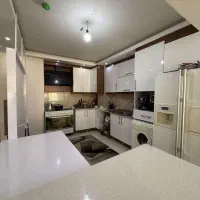 آپارتمان جنوبی ۱۴۰ متر خیابان غرضی