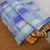 تشک جهیزیه ۳ عدد به خاطر نداشتن جا عددی ۹۰۰ تومان