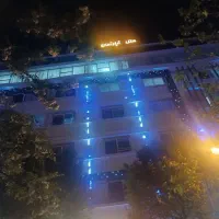 رهن و اجاره مغازه زیر هتل ابوریحان|اجارهٔ مغازه و غرفه|شاهین‌شهر, فردوسی|دیوار