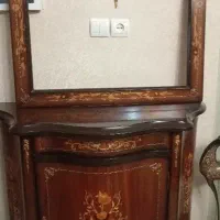 کنسول و آینه