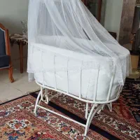 گهواره فلزی