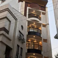 معلم/رهن کامل/3خواب/150متری/کلیدنخورده
