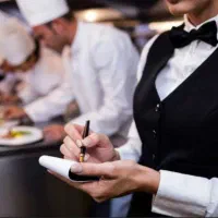 استخدام نیروی کار در رستوران