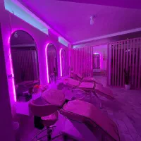 جذب نیروی  ناخن کار ماهر|استخدام درمانی، زیبایی، بهداشتی|سیرجان, |دیوار