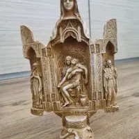 مجسمه مریم مقدس