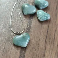 پلاک آویز عقیق سبز و جاسپر سبز با قلاب نقره