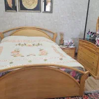 تخت خواب و میز غذا خوری|میز و صندلی غذاخوری|کاشان, راوند|دیوار