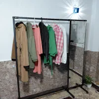 رگال لباس با کیفیت بالا/اآویز لباس /رگال آینه ای|مبلمان خانگی و میز عسلی|لردگان, |دیوار