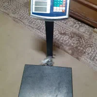 ترازوی دیجیتال ۳۰۰ کیلویی کمری