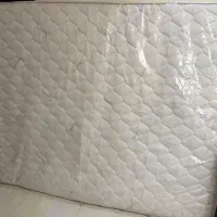تشک خوشخواب دو نفره ۱۶۰×۲۰۰ در حد نو و تمیز