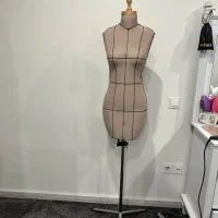 مانکن سوزن خور