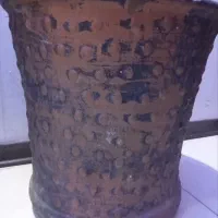 گلدان گلی بزرگ