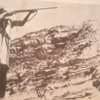 کتاب|کتاب و مجله ادبی|اصفهان, چشمه باقرخان|دیوار