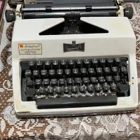 دستگاه تایپ المپیا|کلکسیون اشیاء عتیقه|کرج, عظیمیه|دیوار