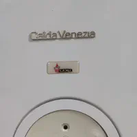 پکیج دیواری بوتان مدل کالداونزیا فندار