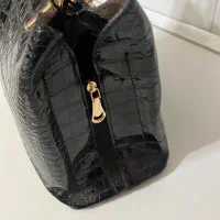 کیف ورنی مدل صندوقی در حد خیلی نو|کیف، کفش، کمربند|قم, سالاریه|دیوار