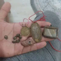 مدال ،مهره و سنگ بسیار قدیمی (فروش یکجا)