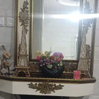 اینه و میز|آینه|قم, شاه ابراهیم|دیوار