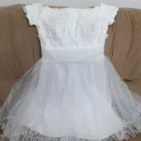 لباسهای زنانه و دخترانه معاوضه میکنم