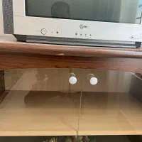 تلویزیون ۲۱ اینچ ال جی با میز تلویزیون|تلویزیون و پروژکتور|ارومیه, |دیوار