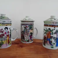 لیوان چینی دمنوش و ماگ بزرگ