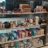 واگذاری مغازه یا فروش اجناس یکجا ارایشی