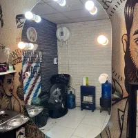 آیینه لامپ دار آرایشگاه