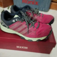 کفش کتانی اسیکس و ادیداس