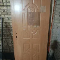 سه عدد درب چوبی