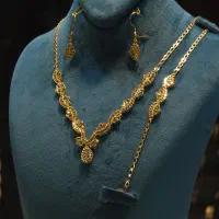 نیم ست یزدی|جواهرات|یزد, |دیوار