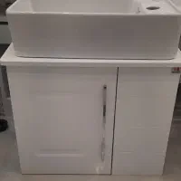 کابین روشویی کوچک