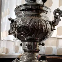 سماور ۴لیتری نو اصلا استفاده نشده