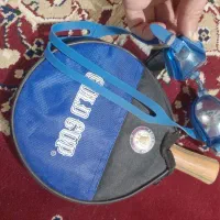 راکت و عینک شنا