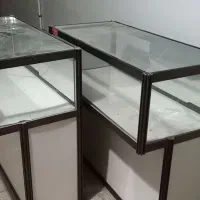 ویترین وصندلی چرخان