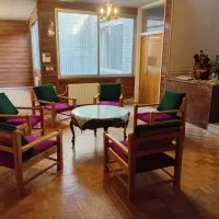 آپارتمان ۴ خواب در چهارباغ بالا